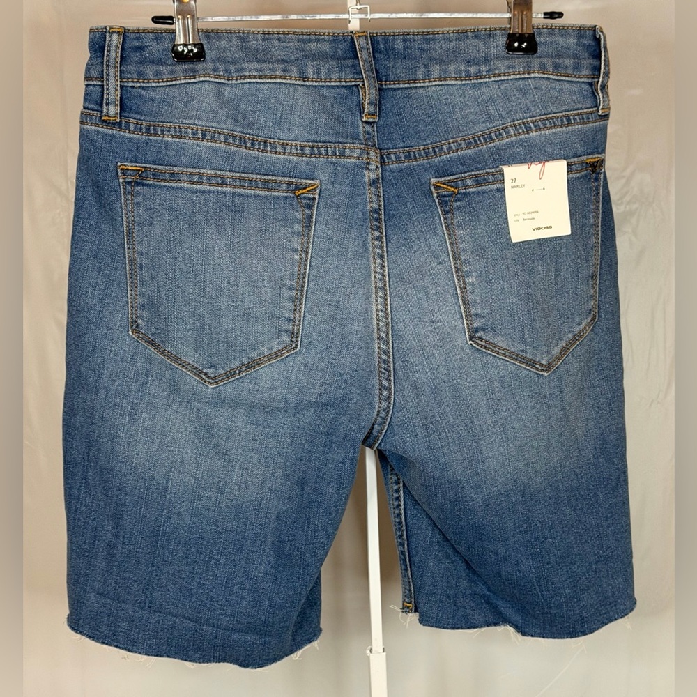 Vigoss Marley Bermuda Shorts Size 27 Medium Wash Denim NWT - Picture 2 of 5